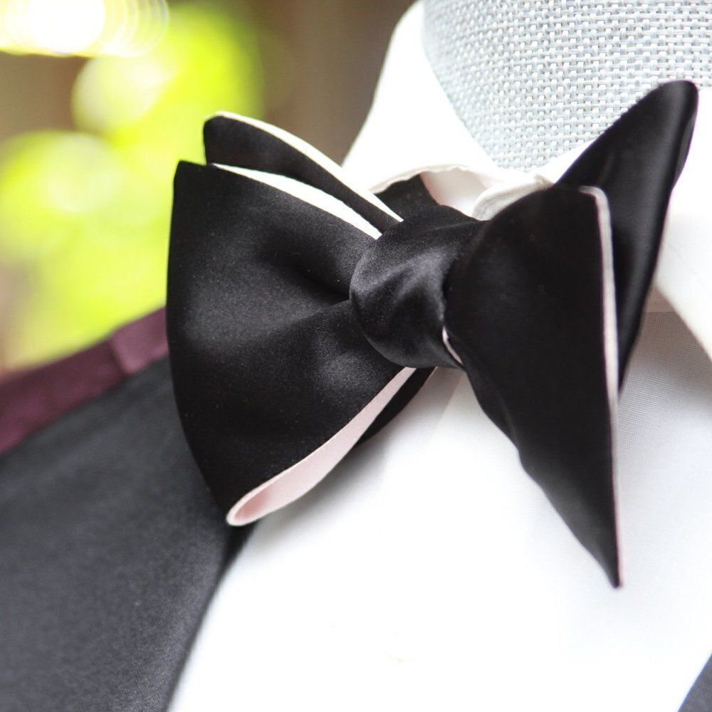 Men's bow tie Silk Pink Black Reversible Self - tied Bow tie Gift Box